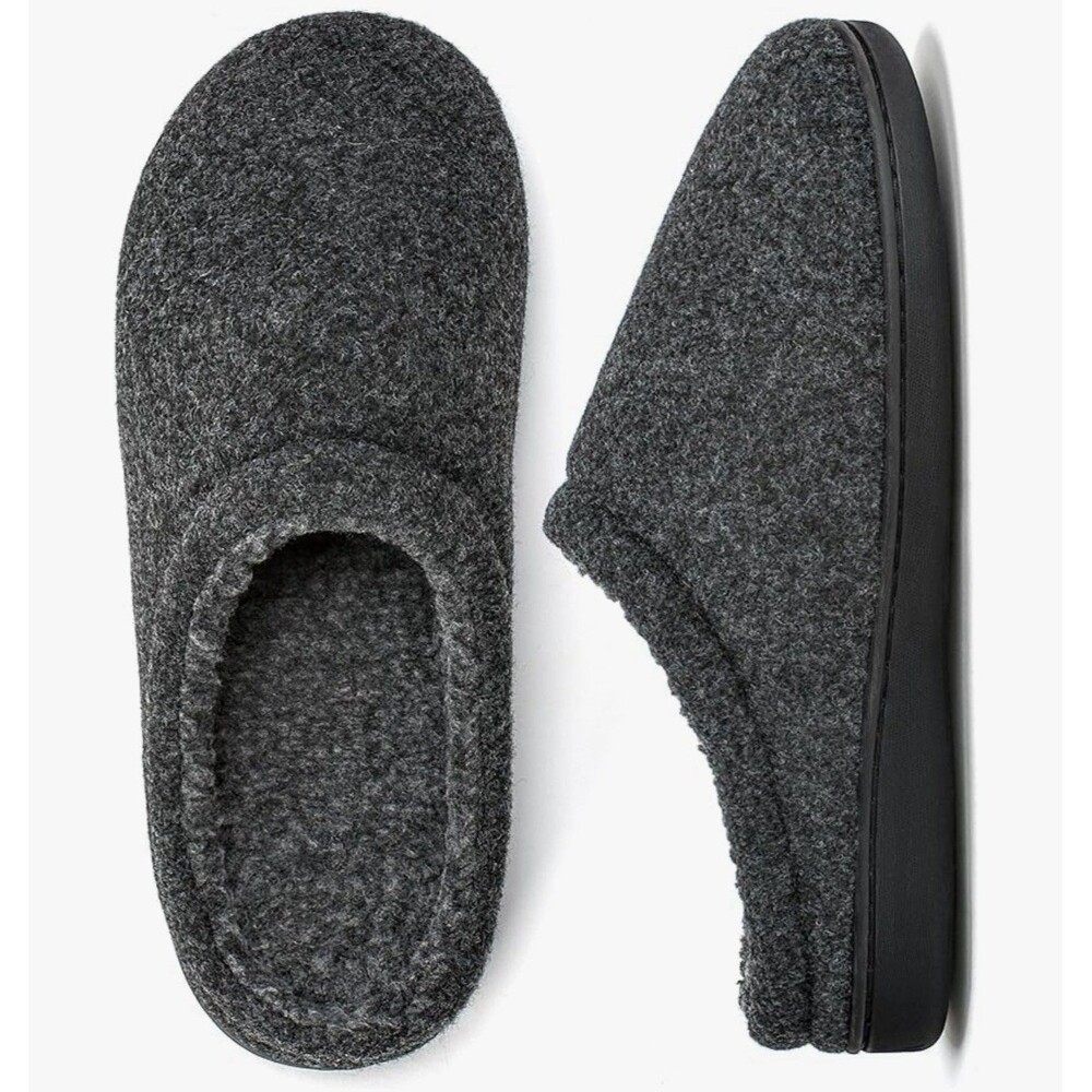 Men’s Size 7-8 Charcoal Gray Memory Foam Fleece Slip-On Slippers House Shoes NEW